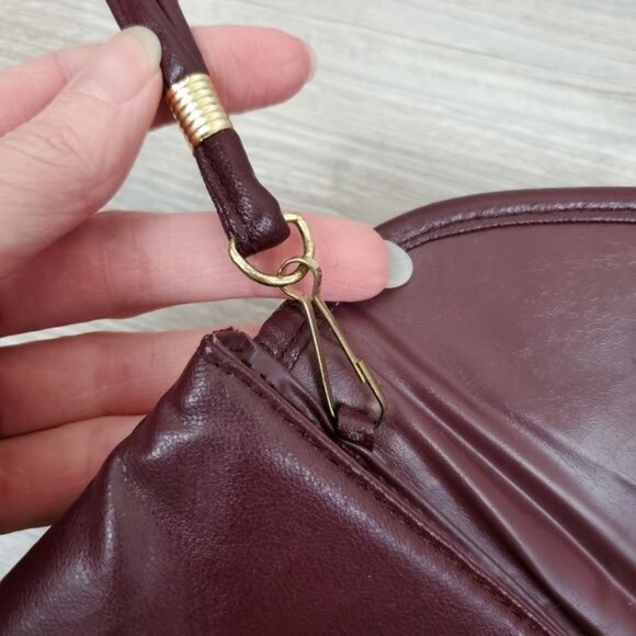 Vintage maroon envelope clutch wristlet made in Taiwan R.O.C - Picture 13 of 14